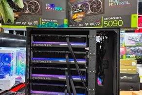 Геймер собрал себе комп, в котором целых четыре RTX 5090 — только за одни видеокарты он отдал больше 1 миллиона рублей