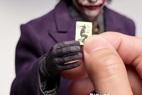 Блогер показал анпакинг ультра реалистичной фигурки Джокера за 1 700$️