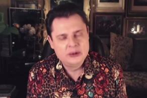 Девочки: постоянно поддерживают друг друга и сопереживают