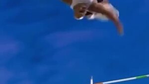 Sora 2 сгенерировала настоящий чемпионат по тяжёлой атлетике