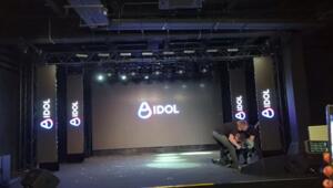 Первый отечественный человекоподобный робот с ИИ упал лицом в пол во время презентации