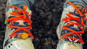 Хидэо Кодзима похвастался дизайнерскими кроссовками в стиле Death Stranding – их ему подарил фанат из Италии