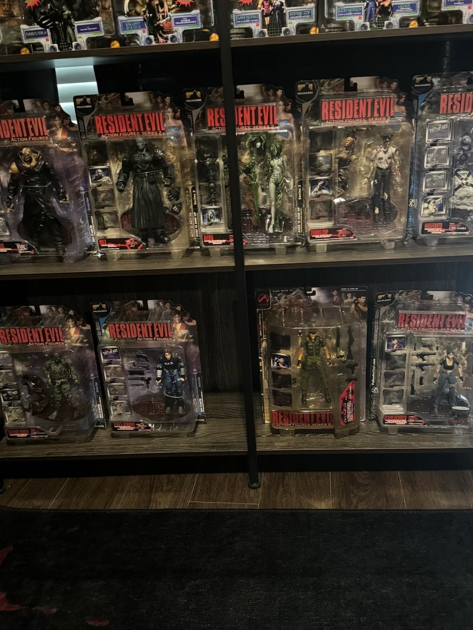 Фанат Resident Evil показал свою комнату, которую собирал и обставлял годами