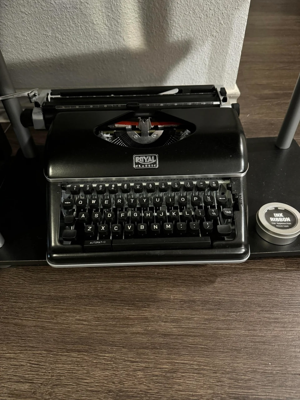 Фанат Resident Evil показал свою комнату, которую собирал и обставлял годами