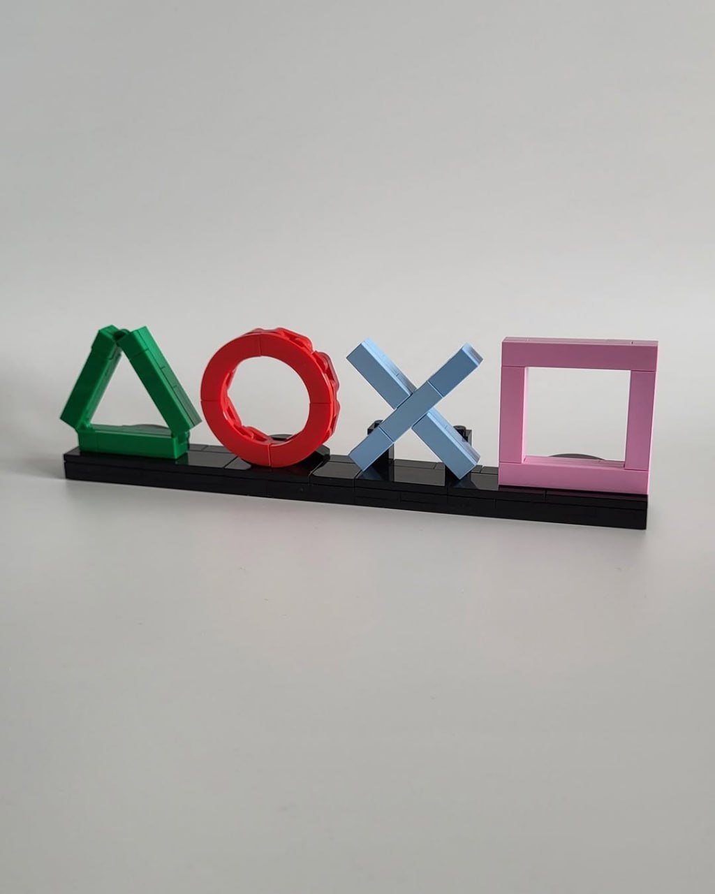 Астро Бота собрали из LEGO