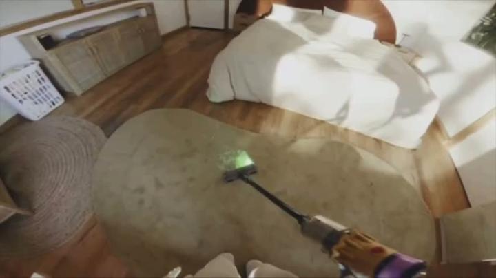 В продажу выпустили личного робота-гуманоида NEO — он будет помогать вам в уборке по дому, общаться, шутить и рассказывать сказки детям