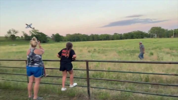 Киберпанк уже наступил: парализованный Алекс Конли, получивший чип Neuralink, научился управлять самолётом силой мысли