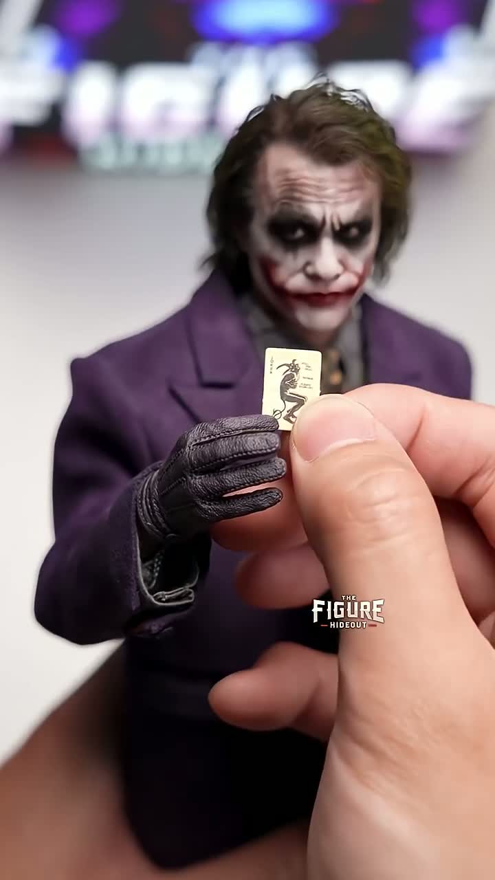 Блогер показал анпакинг ультра реалистичной фигурки Джокера за 1 700$️