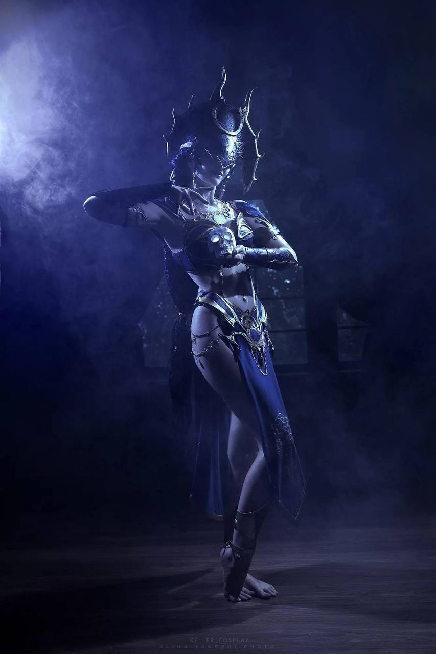 Keller в образе богини Шар из Baldur’s Gate 3