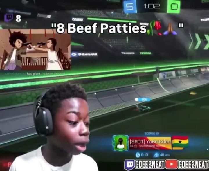 Юный стример CDEE2NEAT завирусился из-за радости от двух подписок на Twitch — на них он собирался купить восемь пирожков