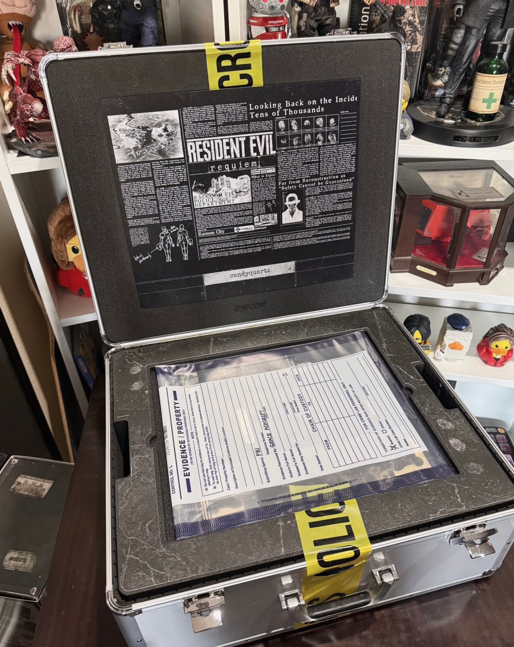 Журналисты получили от Capcom пресс-киты Resident Evil Requiem в тематических чемоданах с ключевыми предметами из игры